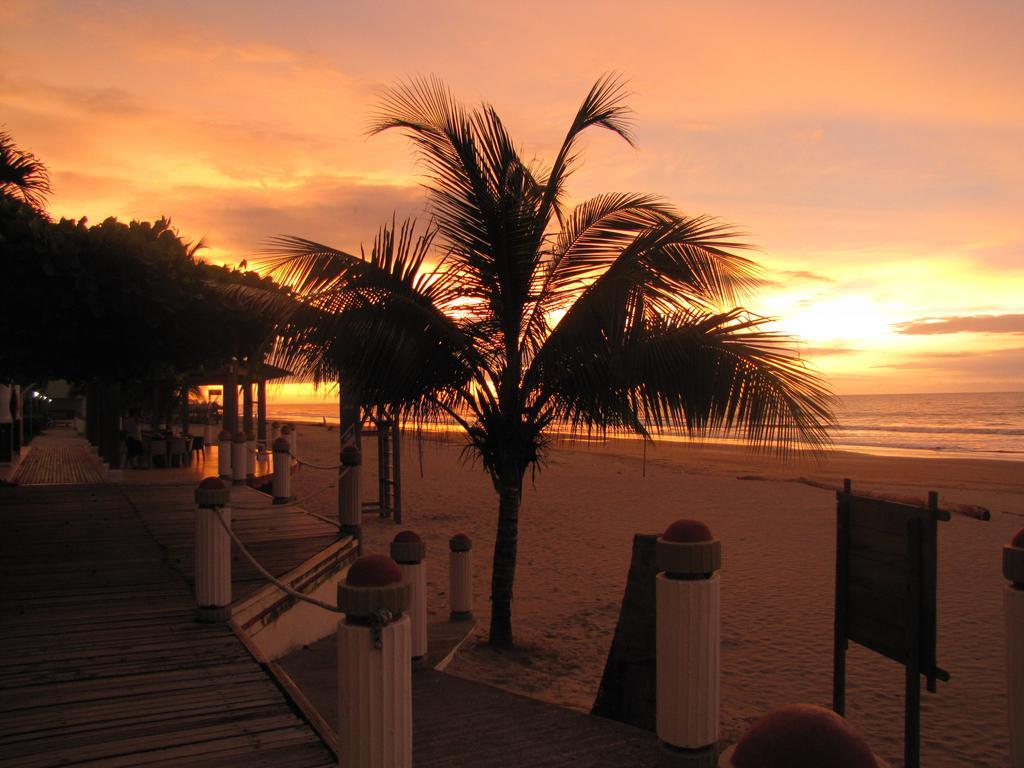 Playa Almendro Resort 通苏帕 外观 照片